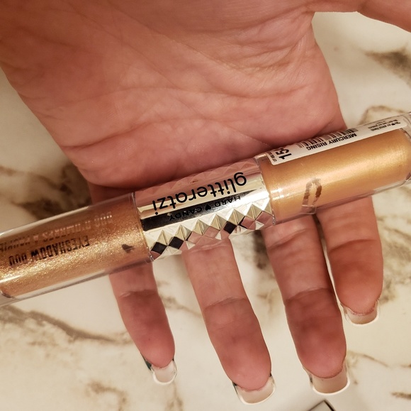 Bundle of shadows - Picture 1 of 6